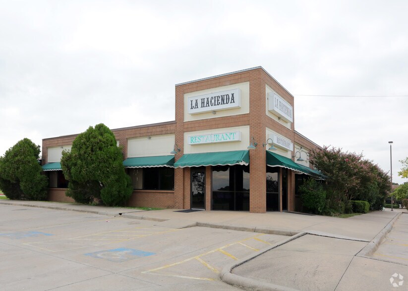 More Photos Of 2520 E Highway 82, Whitesboro Unknown For Lease