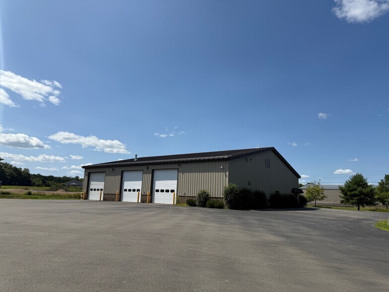 More Photos Of 73 Carey cir, Hampden Distribution For Sale
