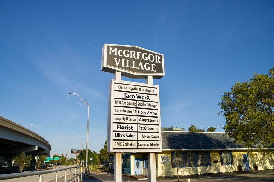 Primary Photo Of , Fort Myers General Retail For Sale