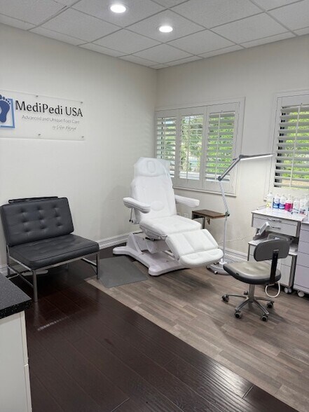 More Photos Of 813-821 Douglas Ave, Altamonte Springs Serviced Offices For Sale