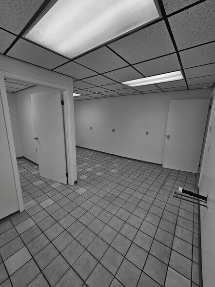 More Photos Of 1732 E Carson St, Pittsburgh Storefront Retail Residential For Lease