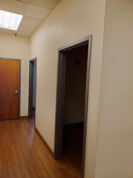 More Photos Of 41-06 Bell Blvd, Flushing Storefront Retail Office For Lease