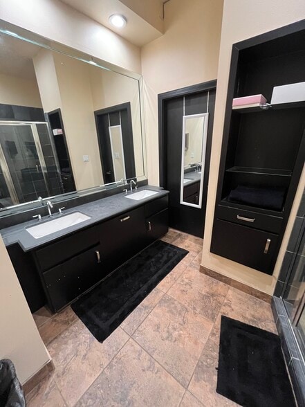 More Photos Of 1302 N Shepherd Dr, Houston Medical For Lease