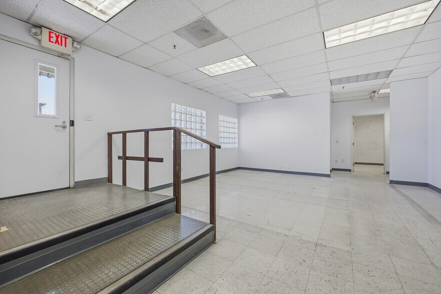 More Photos Of 700-710 W Wilson Ave, Glendale Office For Lease