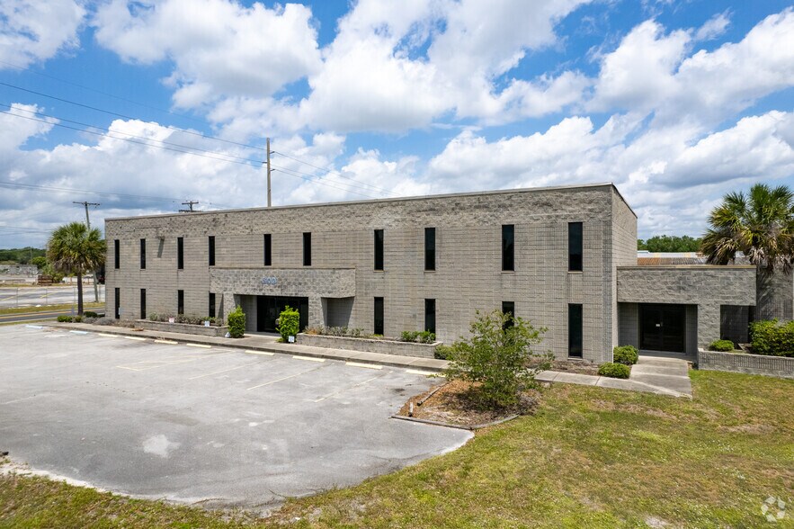 More Photos Of 502 E Bridgers Ave, Auburndale Warehouse For Lease