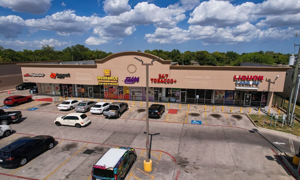 More Photos Of 9441 Cullen Blvd, Houston Unknown For Lease