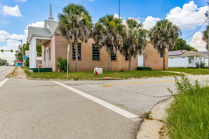 More Photos Of 900 W Cervantes St, Pensacola Religious Facility For Sale
