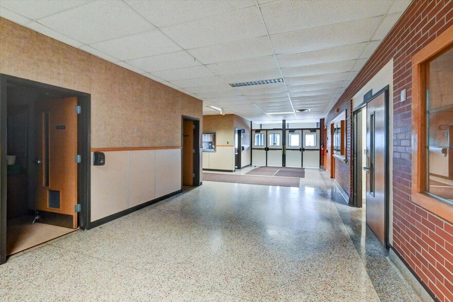 More Photos Of 520 E Holum St, Deforest Schools For Sale