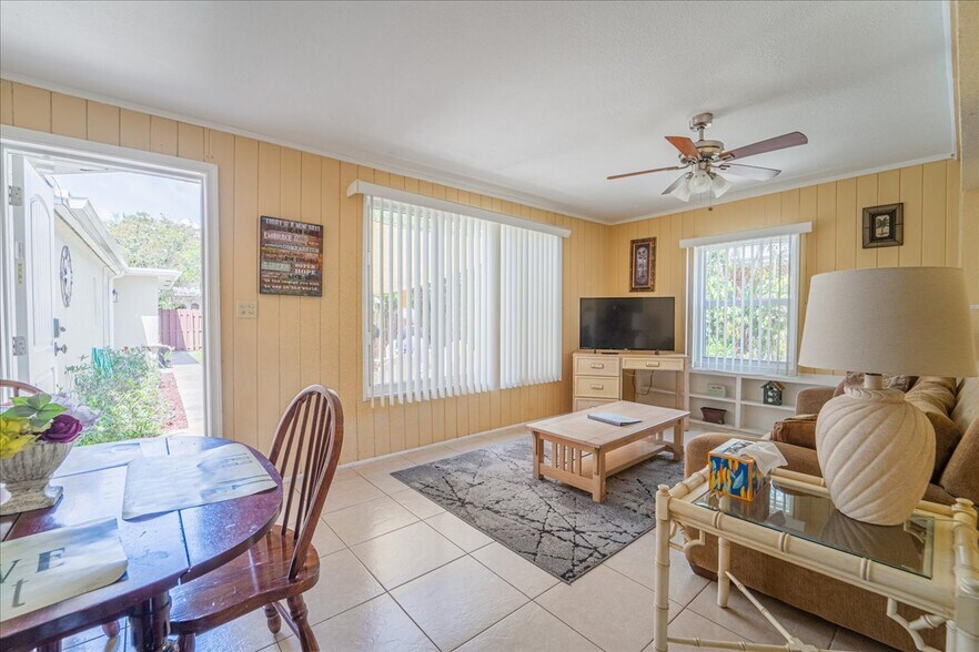 More Photos Of 216 NE 18th Ave, Pompano Beach Apartments For Sale