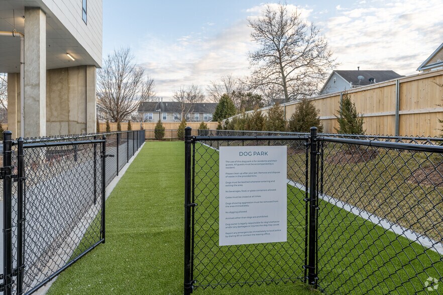 More Photos Of 222 Canal St, New Haven Apartments For Lease