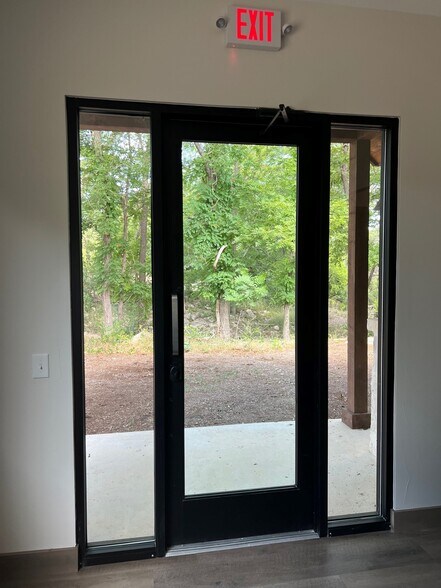 More Photos Of 385 Creek Rd, Dripping Springs Loft Creative Space For Sale