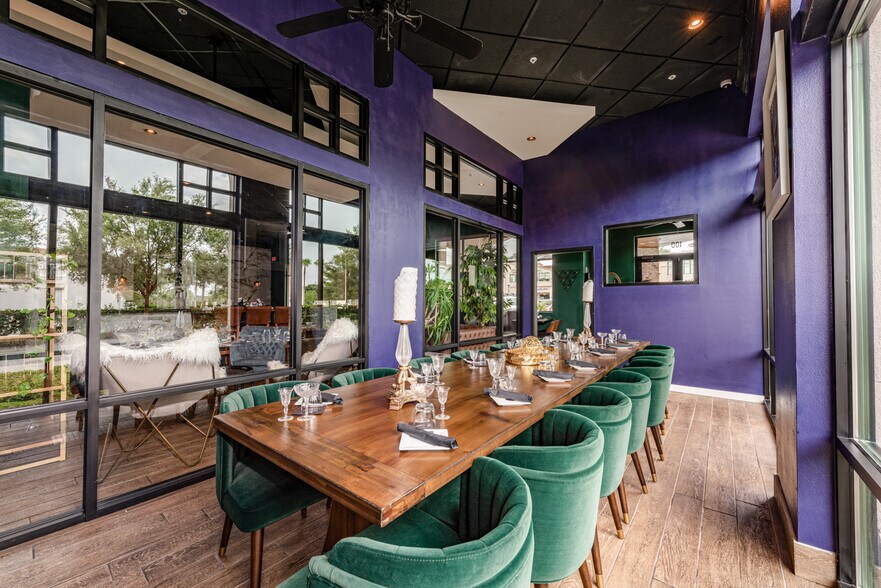 More Photos Of 4757 The Grove Dr, Windermere General Retail For Sale