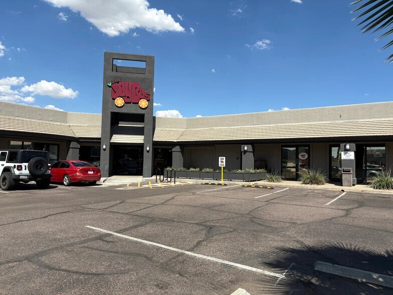 More Photos Of 10401 N 32nd St, Phoenix General Retail For Lease