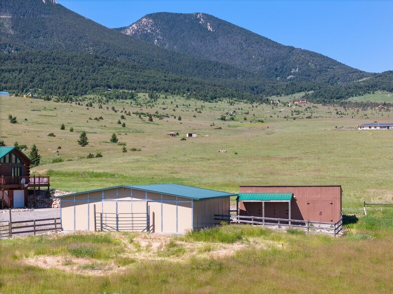 More Photos Of 29 Wineglass Loop S, Livingston Specialty For Sale