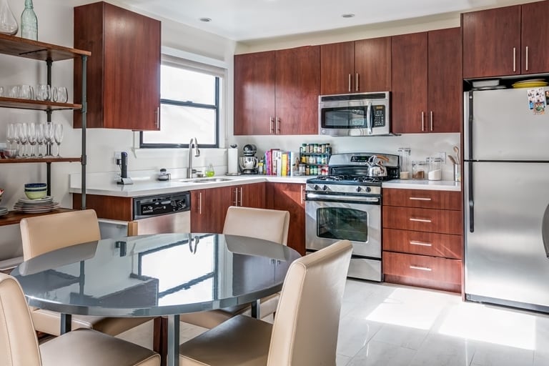 More Photos Of 1008 20th St, Santa Monica Apartments For Sale