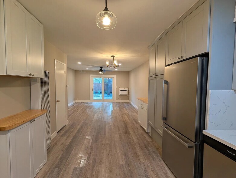 More Photos Of 863 Palomino Dr, Pleasanton Apartments For Sale