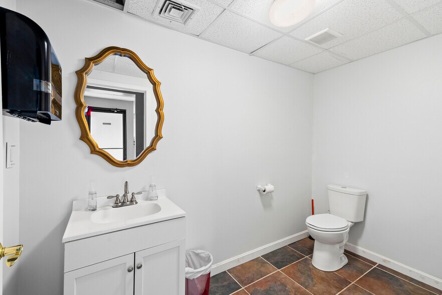 More Photos Of 984 Charles St, North Providence Office For Sale