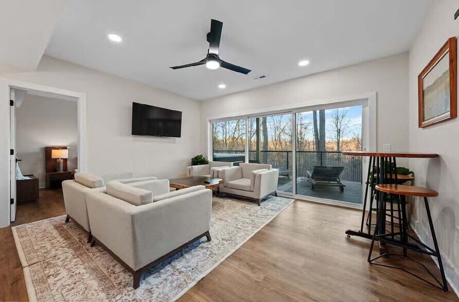 More Photos Of 25085-25349 Buena Vista Rd, Rockbridge Hotel For Sale