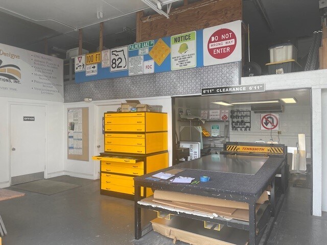 More Photos Of 2546 Franklin St, Fort Myers Warehouse For Sale