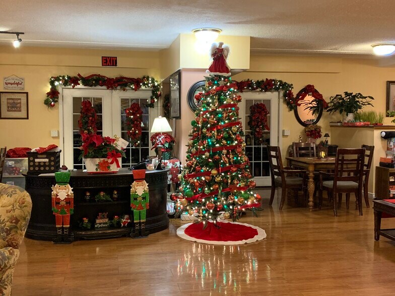 More Photos Of 4220 Saw Mill Run Blvd, Pittsburgh Assisted Living For Sale