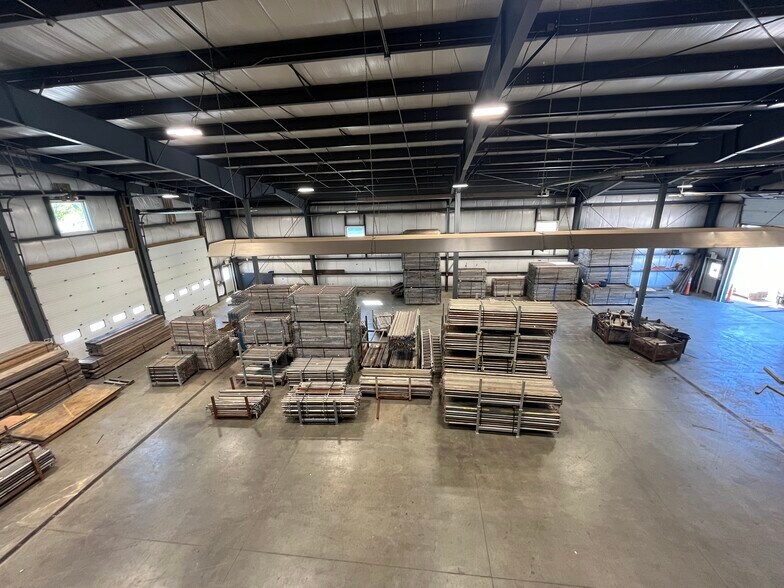 More Photos Of 42 Capital Ave, Lisbon Distribution For Lease