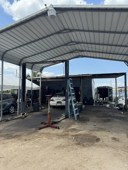 More Photos Of 6640 E Colonial Dr, Orlando Auto Dealership For Sale