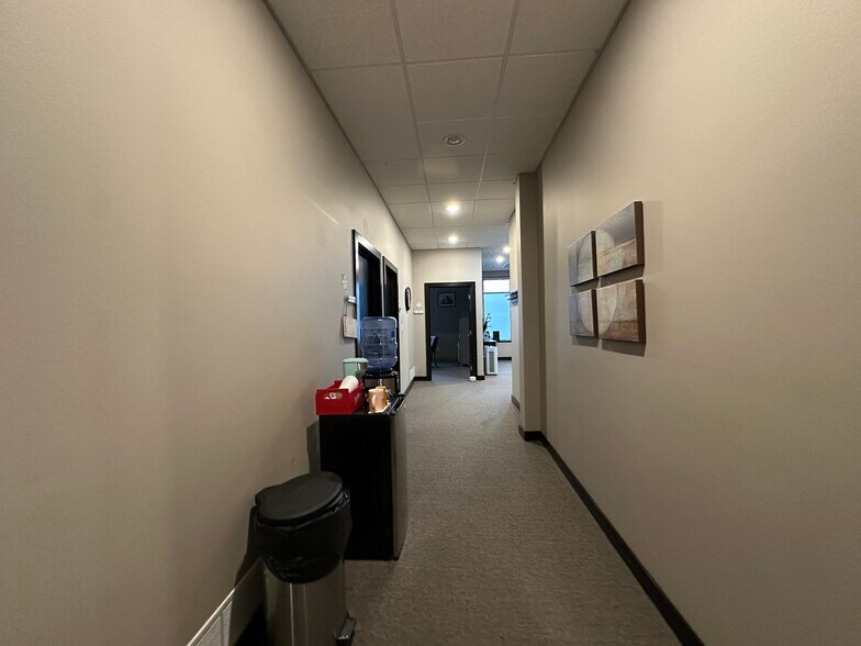 More Photos Of 673 Westbury Dr, Iowa City Storefront Retail Office For Sale