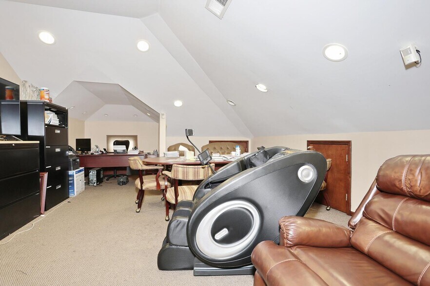 More Photos Of 22 S Madison Ave, Spring Valley Office For Sale