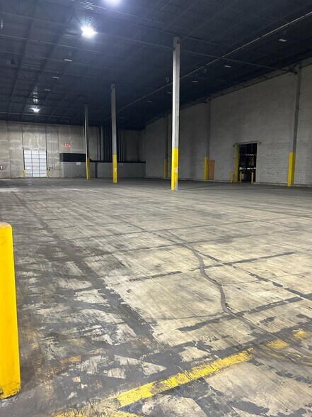More Photos Of 240-290 Heller Park Ct, Dayton Distribution For Lease