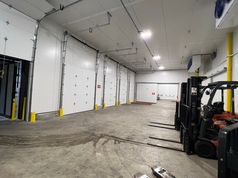 More Photos Of 7500 NW 25th St, Miami Refrigeration Cold Storage For Sale