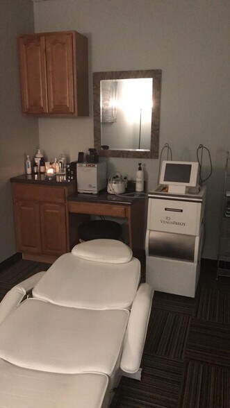 More Photos Of 535 Wellington Way, Lexington Medical For Sale