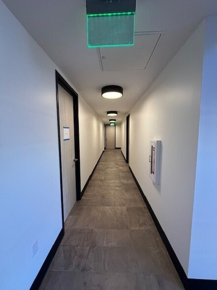 More Photos Of 2512 S Interstate 35 S, Austin Office For Lease