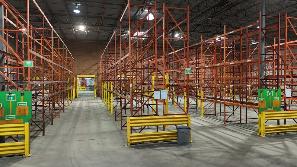 More Photos Of 4820 N Church Ln SE, Atlanta Warehouse For Lease