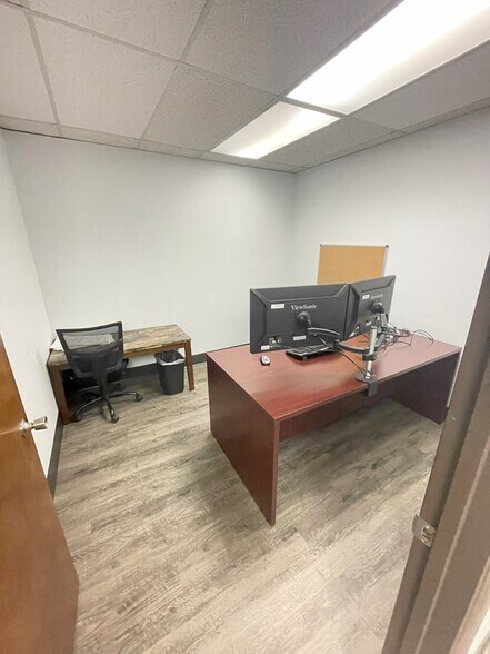 More Photos Of 7519 E Pine St, Tulsa Warehouse For Sale