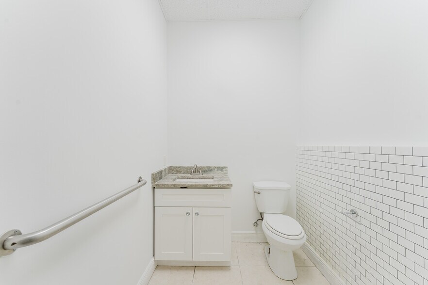 More Photos Of 851 SE 6th Ave, Delray Beach Unknown For Lease