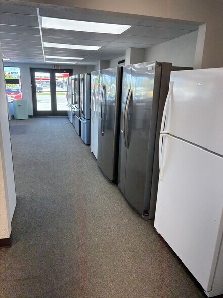 More Photos Of 2371 S McCall Rd, Englewood Freestanding For Sale