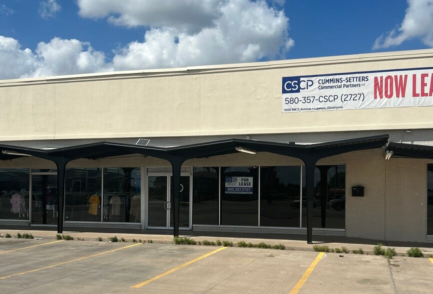 Primary Photo Of 4413-4415 NW Cache Rd, Lawton Unknown For Lease