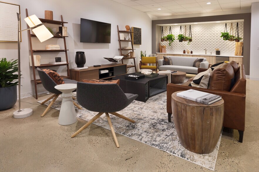 More Photos Of 1919-1921 Gallows Rd, Vienna Unknown For Sale