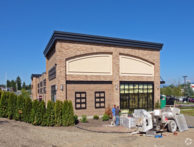 More Photos Of 16717 SE 272nd St, Covington Freestanding For Lease