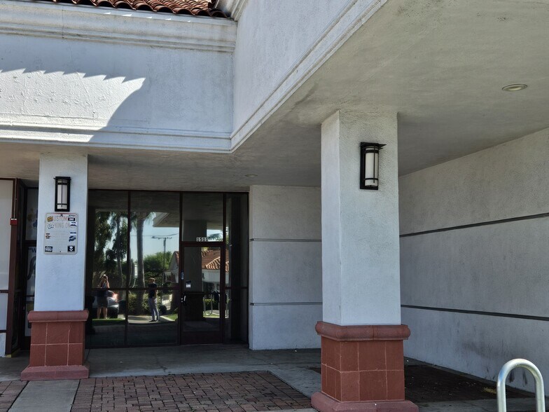 More Photos Of 1471-1651 W Whittier Blvd, La Habra Unknown For Lease
