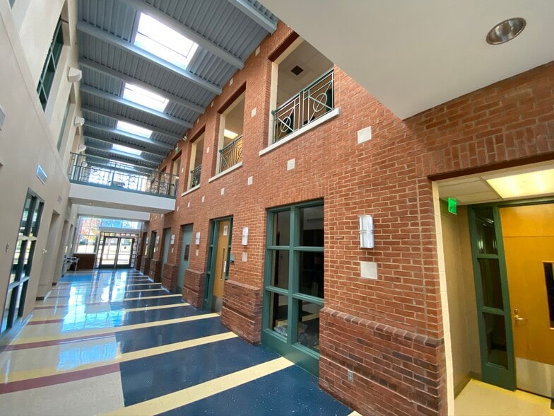 More Photos Of 302 Bibb St, Marion Schools For Sale