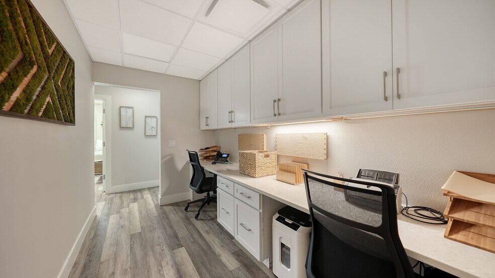 More Photos Of 1630 S Tuttle Ave, Sarasota Medical For Sale