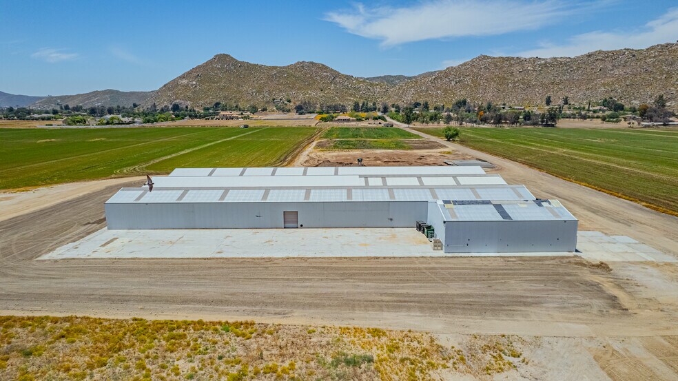 More Photos Of 35650 Hidden Springs Rd, Hemet Warehouse For Lease