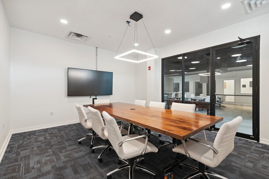 More Photos Of 4230 Main St, Philadelphia Restaurant For Sale