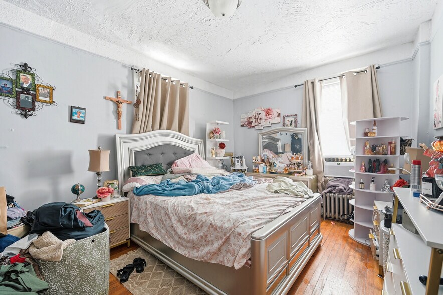 More Photos Of 2 Overlook Ter, Yonkers Apartments For Sale