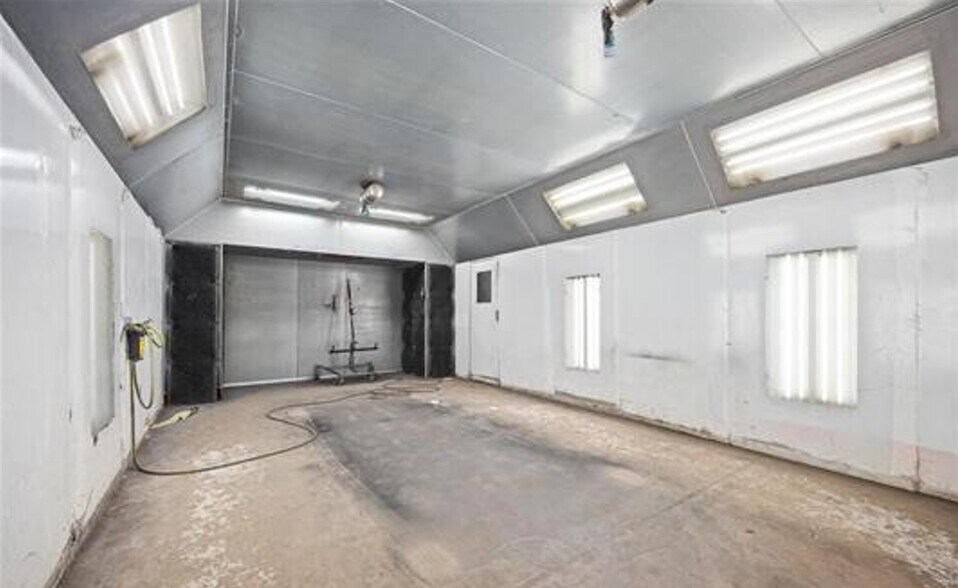 More Photos Of 316 E Main St, Princeville Auto Repair For Sale