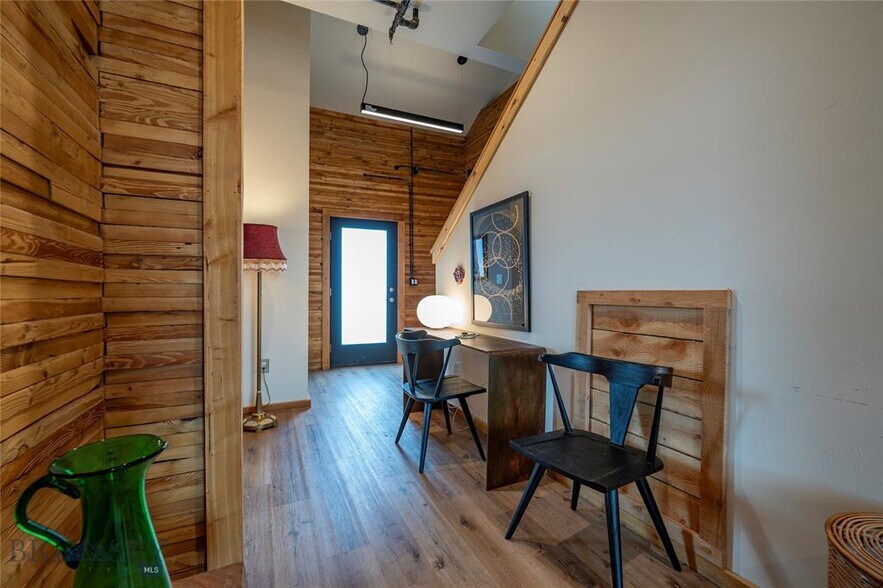 More Photos Of 924 E Park St, Livingston Apartments For Sale