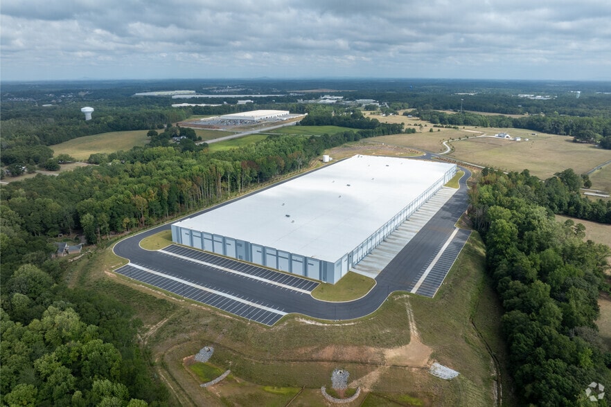 More Photos Of 134 Long Rd, Williamston Distribution For Sale