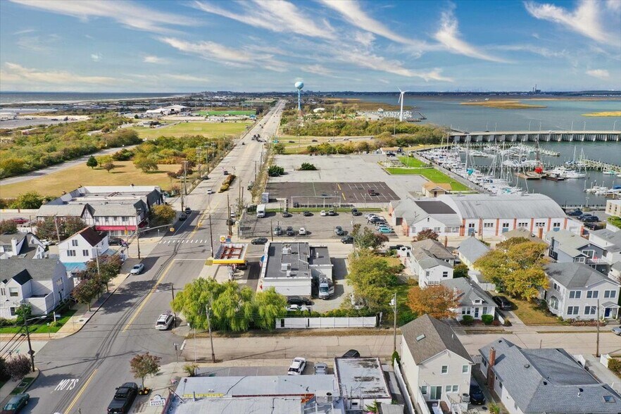 More Photos Of 12 Lido Blvd, Point Lookout Service Station For Sale