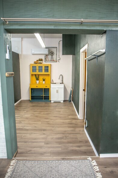 More Photos Of 113 Colorado ave, Stratton Office For Sale